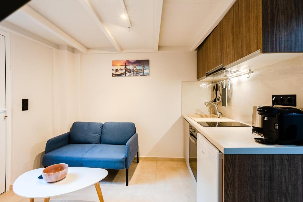 Uncover Kalamata'S Hidden Gem - Cosy City Nest Экстерьер фото